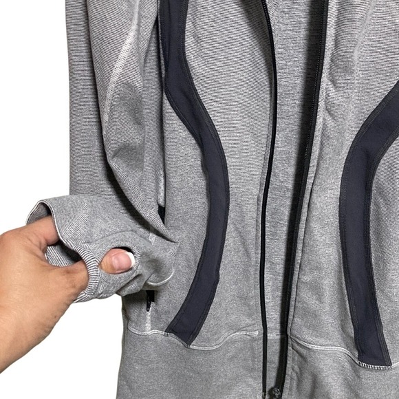 Lululemon Grey Stripe Jacket Full Zip Athleisure Athletic Jacket Women SZ 6 - Picture 4 of 9